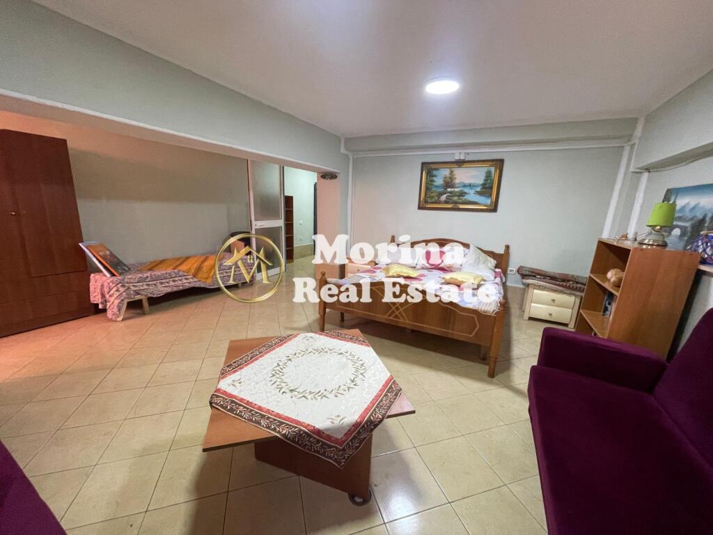 Affitto, Ingresso Privato 1+1, Myslym Shyri, 400 Euro/mese