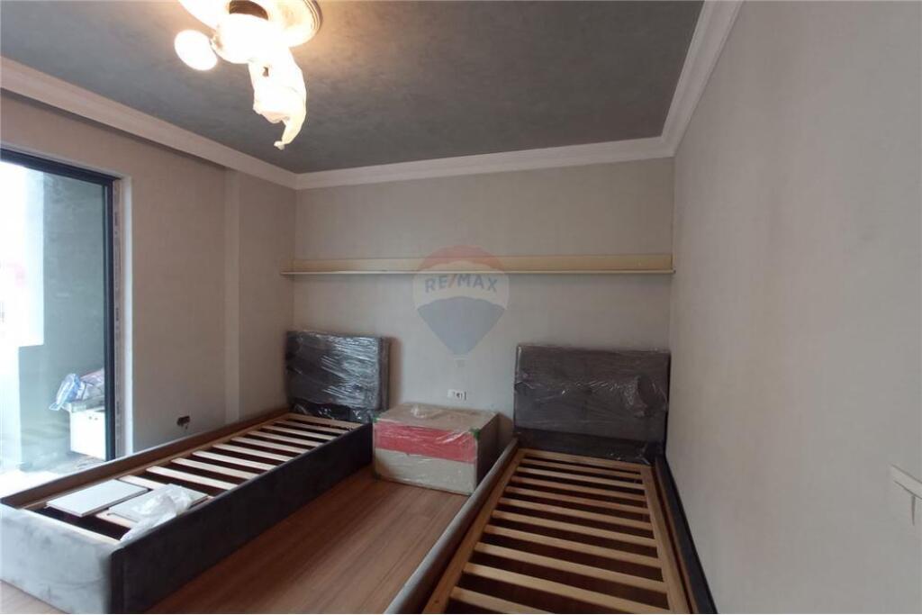 Apartment + Parking - For Rent - Kosovareve street