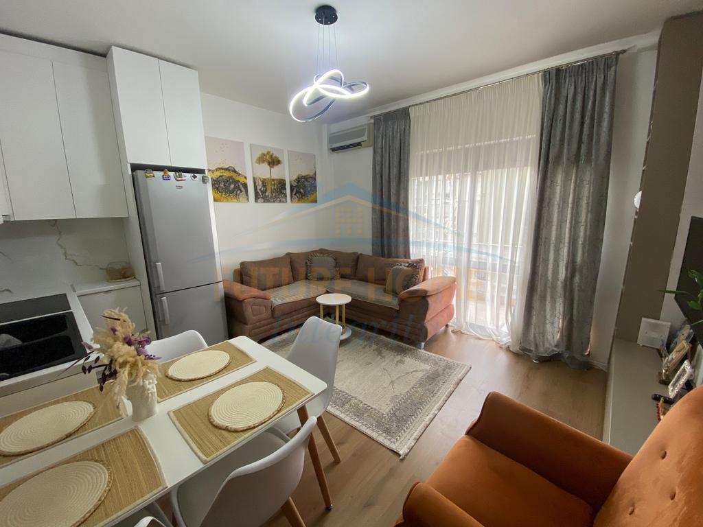 Shitet, Apartament 1+1 Fres