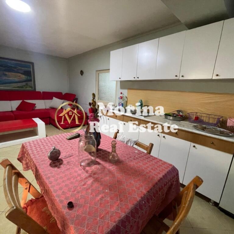 Affitto, Ingresso Privato 1+1, Myslym Shyri, 400 Euro/mese