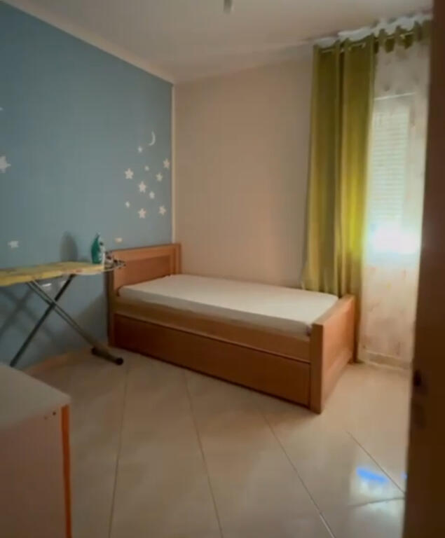 Jepet apartament 2+1 me qera ne Fresk , restorant fresku