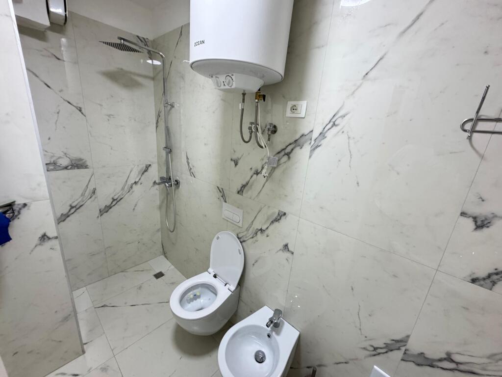 🚪Rent Apartment 1+1  📍Center, Donika Center (Near Flora Cafe)💶Price 75,000 lek per month