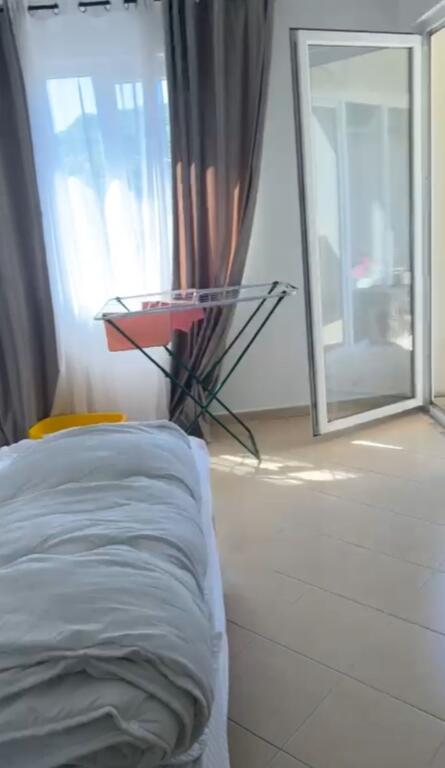 Jepet me qera apartament 1+1