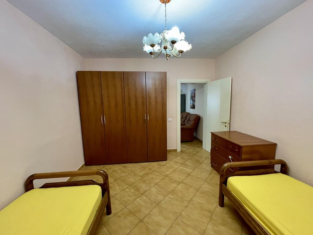 Jepet me QIRA apartament 2+1 KOMUNA E PARISIT afër EHW