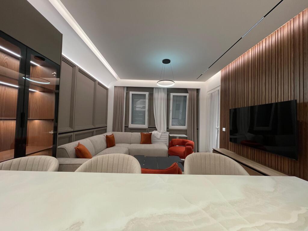 Apartament 2+1 me qira white palace ne paskuqan.