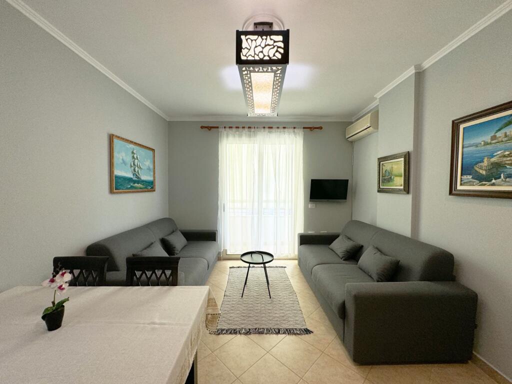 SHITET APARTAMENT 1+1 NE PLAZHIN E MALI ROBIT
