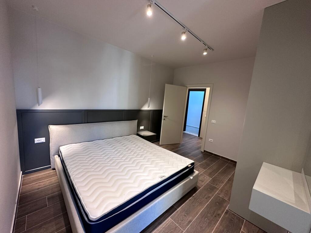Qera 1+1 /Pazari /Tirane/Mobilim Lux