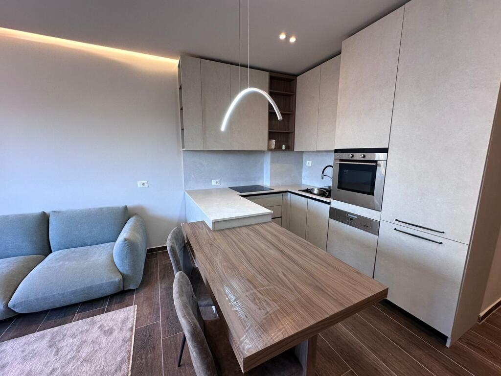 Qera 1+1 Pazari Ri / Luxury