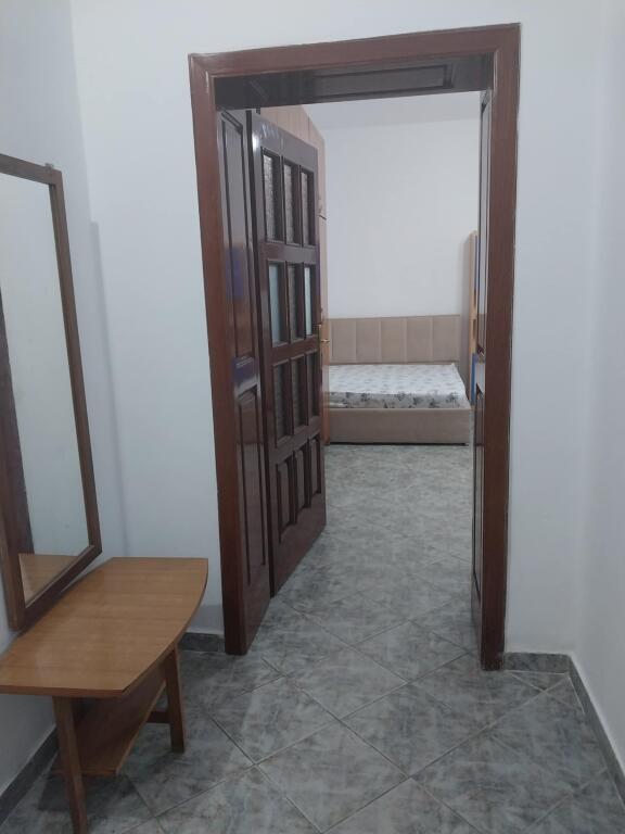 Tirane, vendo, monolocale con veranda spaziosa Piano 1, Via Dibra