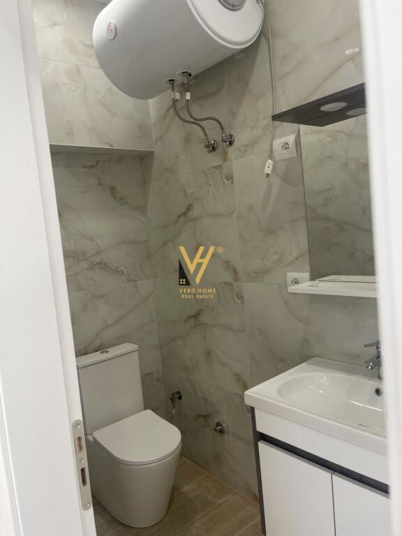 JEPET DYQAN 40 M2 ME QERA TE STADIUMI DINAMO 500 EURO