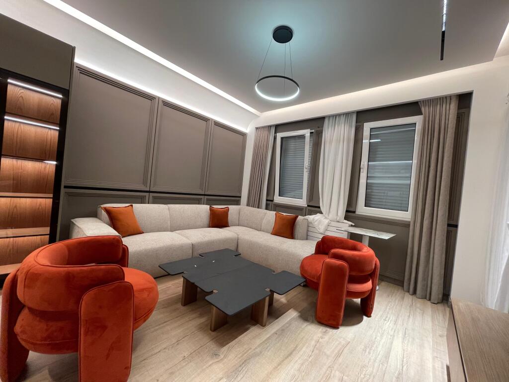 Apartament 2+1 me qira white palace ne paskuqan.