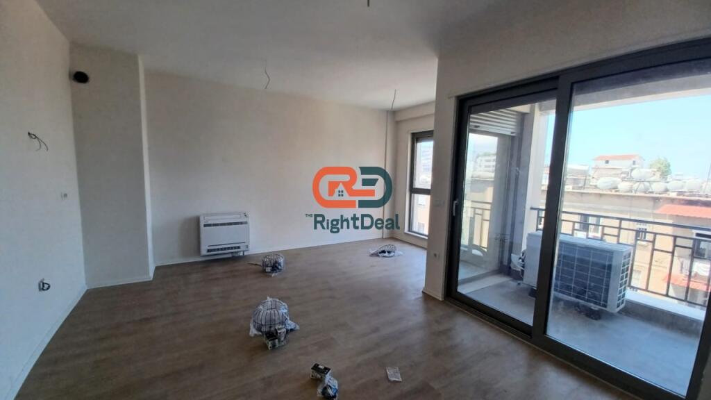 Presso la Scuola Rossa, Appartamento 1+1 con Posto Auto in Affitto, Ideale per Ufficio o Residenza!