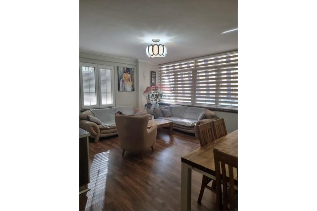 Apartament për Shitje,21 Dhjetori– Zona e Ish-Patentave