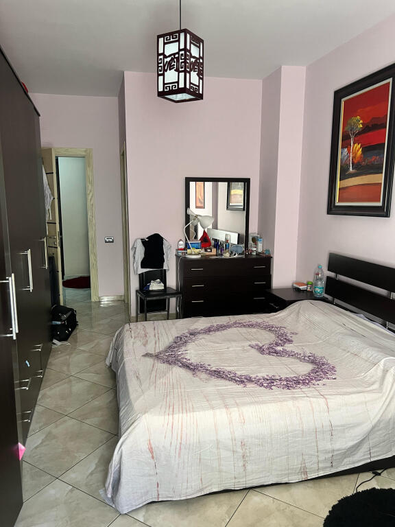 Apartament Per Shitje 2+1+2 Ne Xhamllik (ID B120716) Tirane