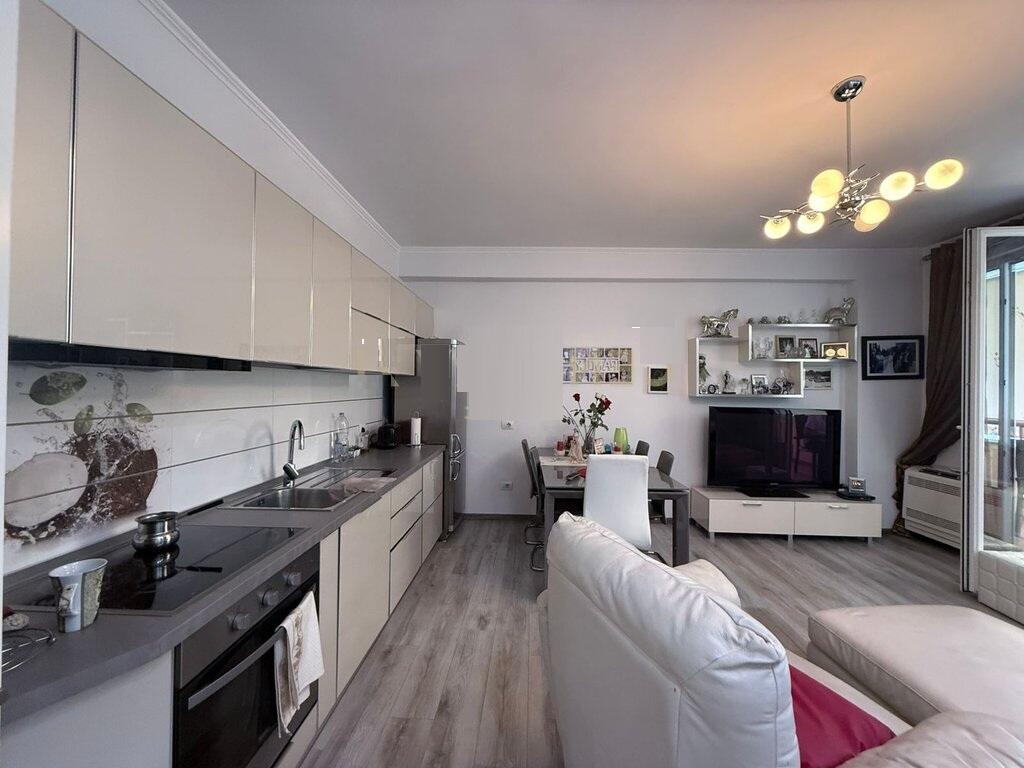 Apartament 1+1 me Qira pranë Ish Ekspozitës