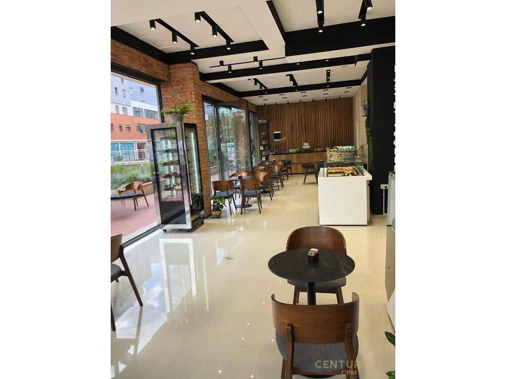🔥 COMMERCIAL SPACE FOR RENT – TOWER BRIDGE 3, STRATEGIC CORNER NEAR THE CHIMNEY
