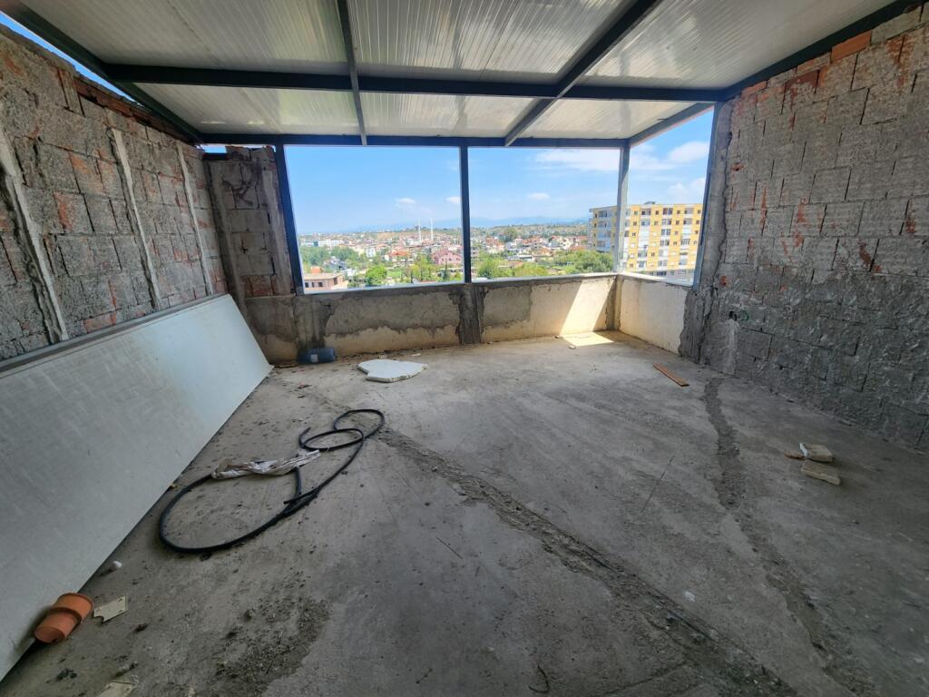 APPARTAMENTO 3+1+2 IN VENDITA SULLA SPIAGGIA HEKURUDHA, DURRËS