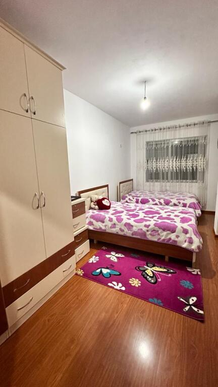 2+1 in affitto, Astir