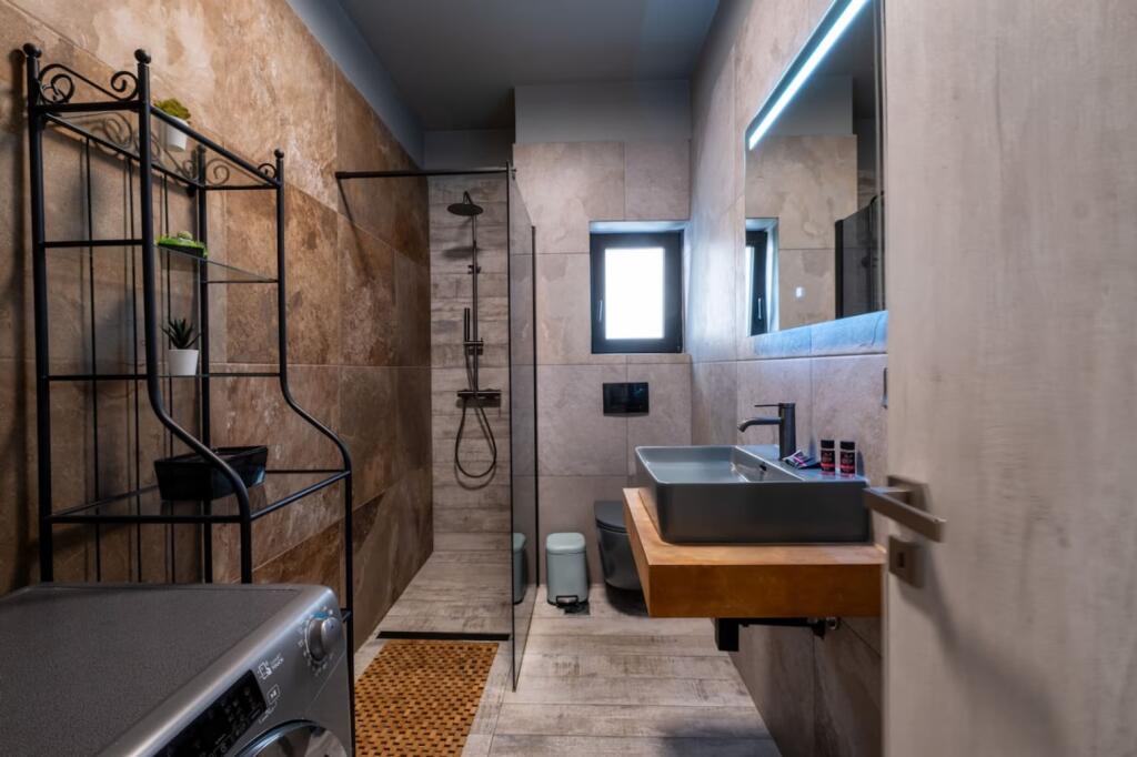 Appartamento In Affitto 2+1 A Kinostudio