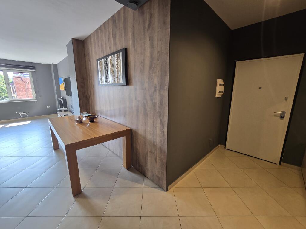 Apartment for Rent in the Center, Opposite Toptani