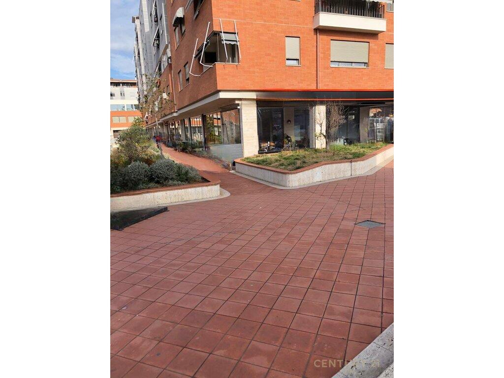 🔥 COMMERCIAL SPACE FOR RENT – TOWER BRIDGE 3, STRATEGIC CORNER NEAR THE CHIMNEY