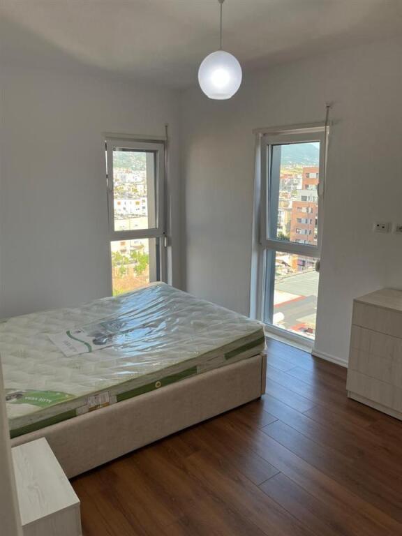 Jepet apartament 1+1 me qera i sapo mobiliar tek pazari ri