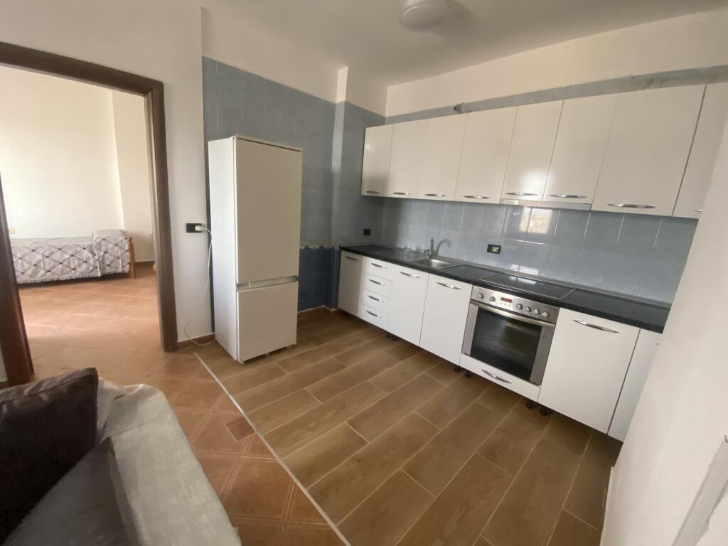 2+1,arredato a Globe strada di Kavaja,600 euro