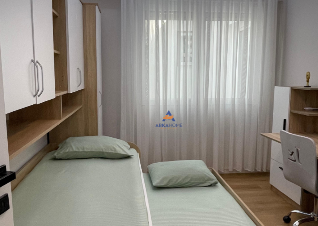 JEPET APARTAMENT 2+1 ME QERA" PERBALLE KOMPLEKSIT DELIJORGJI" 850 EURO