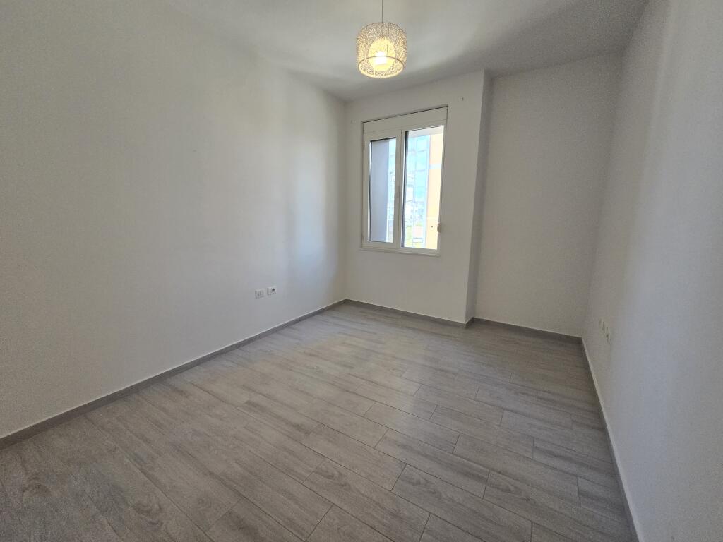 Apartment for Rent in Center, Opposite Toptani