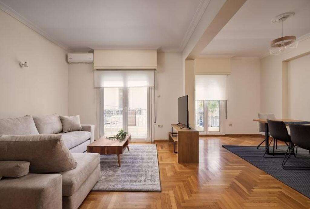 Appartamento in Affitto 3+1+2 a Bllok (ID B230166) Tirana​