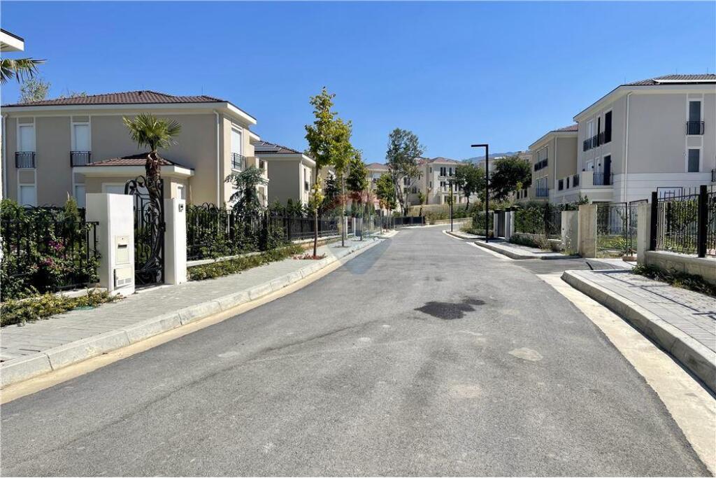 Elite Villa with pool at "Collina Verde"!
