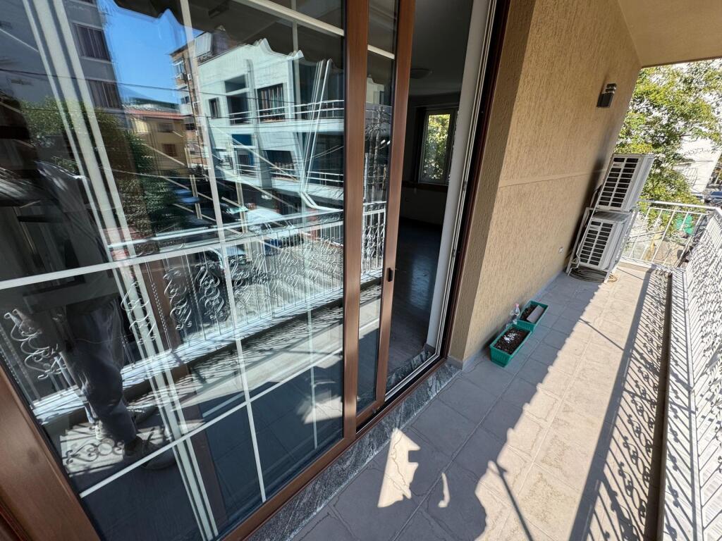 📣Qera, Ambjent per Zyra  📍Rruga e Kavajes💶 Cmimi 1200 euro ne muaj
