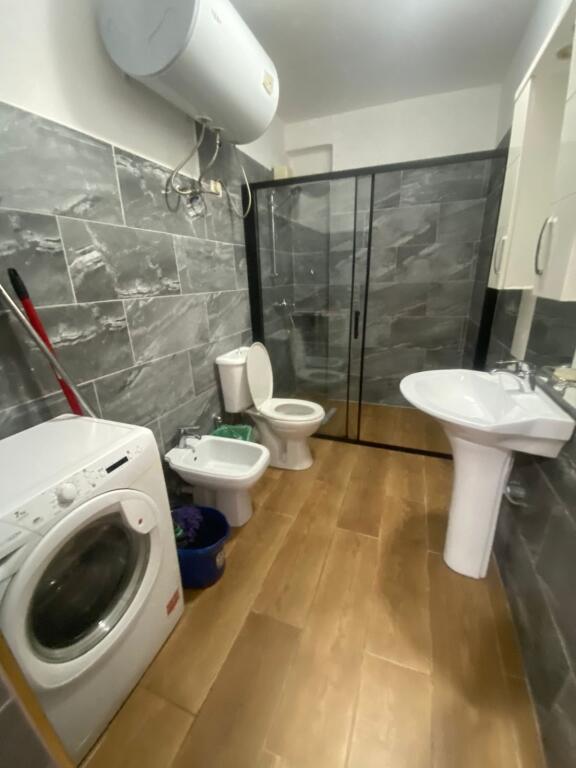 Affittasi 2+1 AL GLOBE DI FRONTE A DELIJORGJI 600€