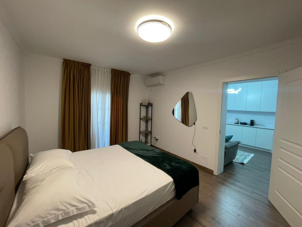 Apartament 1+1+ballkon per Qira tek 21 Dhjetori