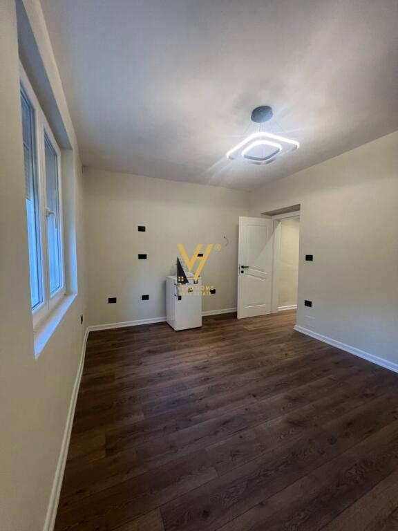 APPARTAMENTO 1+1 IN VENDITA AL MOZAIKU A TIRANA, 21 DHJETORI 105.000 EURO