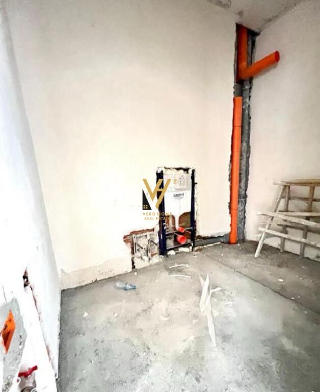 VENDESI APPARTAMENTO 3+1+2+BLK A KOMUNA E PARISIT 429.000 EURO