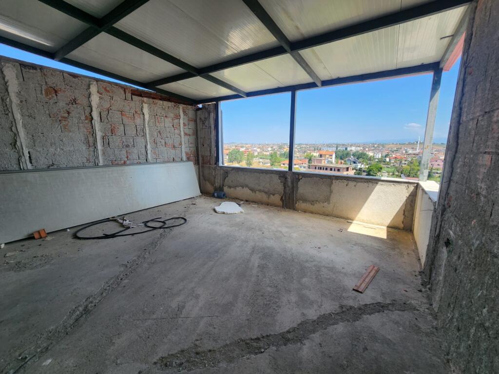 APPARTAMENTO 3+1+2 IN VENDITA SULLA SPIAGGIA HEKURUDHA, DURRËS