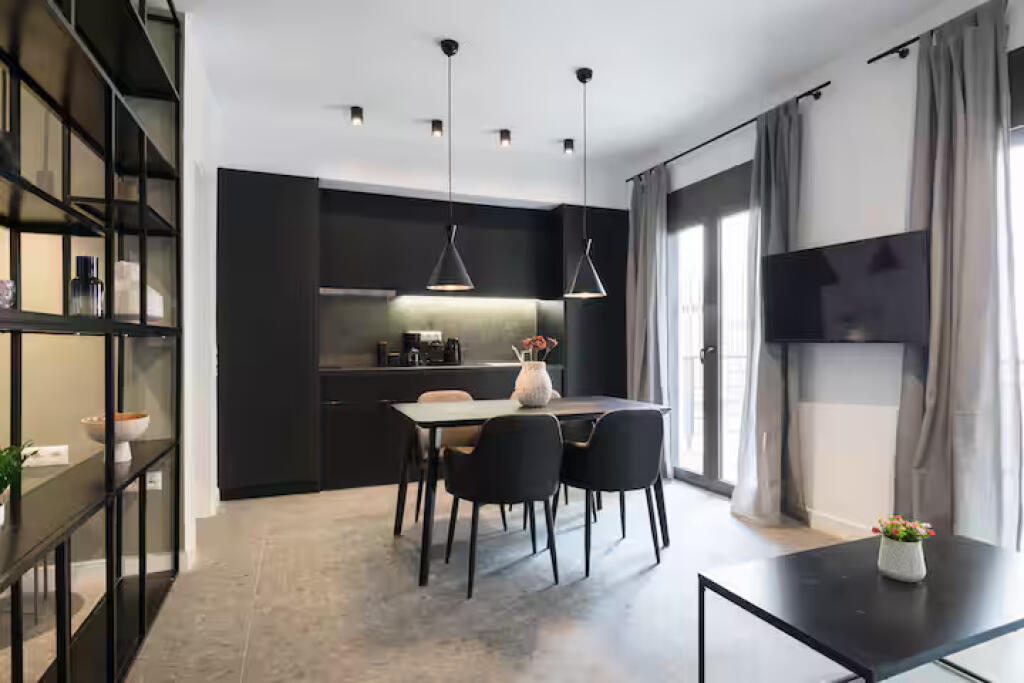 Apartment For Rent 1+1 at Red School (ID B2101217) Tirana