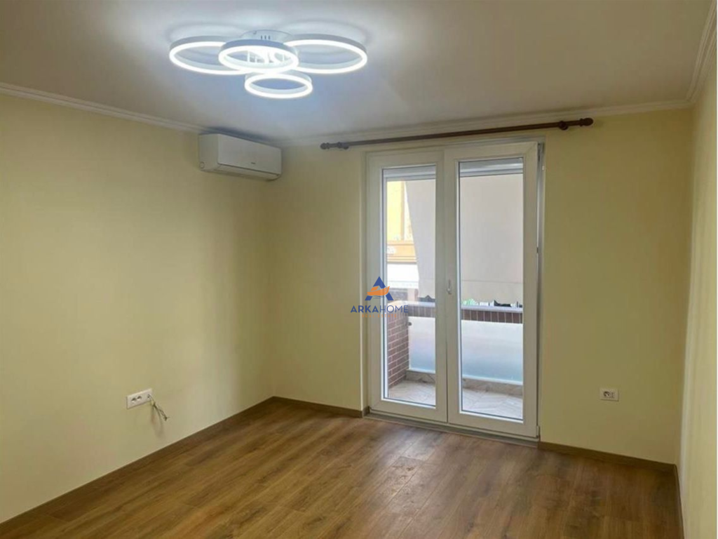 VENDI UFFICI IN VENDITA "RRUGA SAMI FRASHERI, BLLOK" 1.500.000 EURO