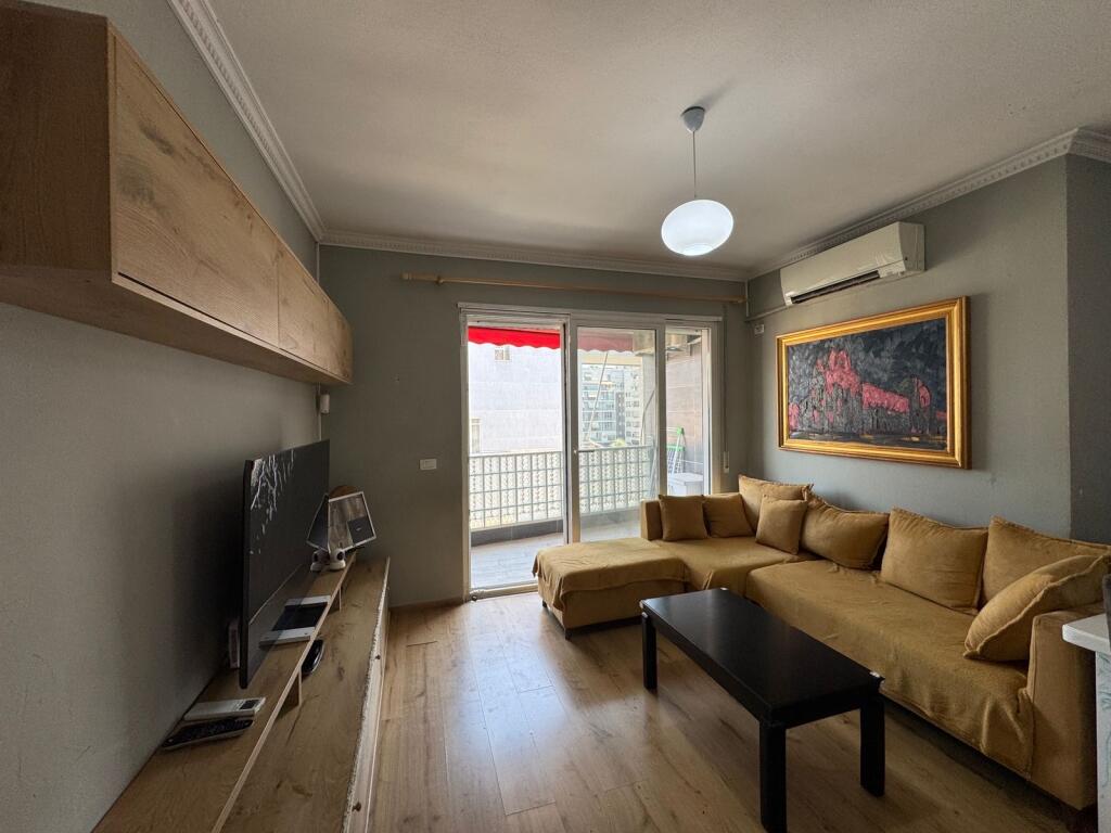 Jepet apartament 2+1+2 vende parkimi me qera tek Kika 2