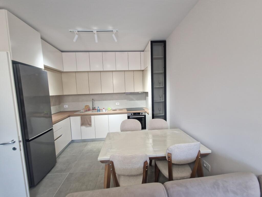 QIRA 2+1+POST PARKIMI OASIS RESIDENCE ASTIR