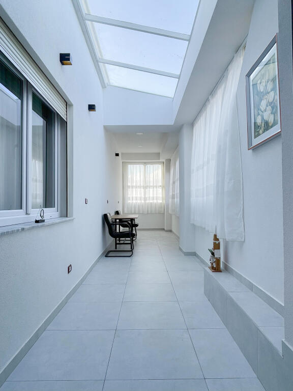APARTAMENT 2+1+2 PER QIRA PRANE KOMPLEKSIT DELIJORGJI