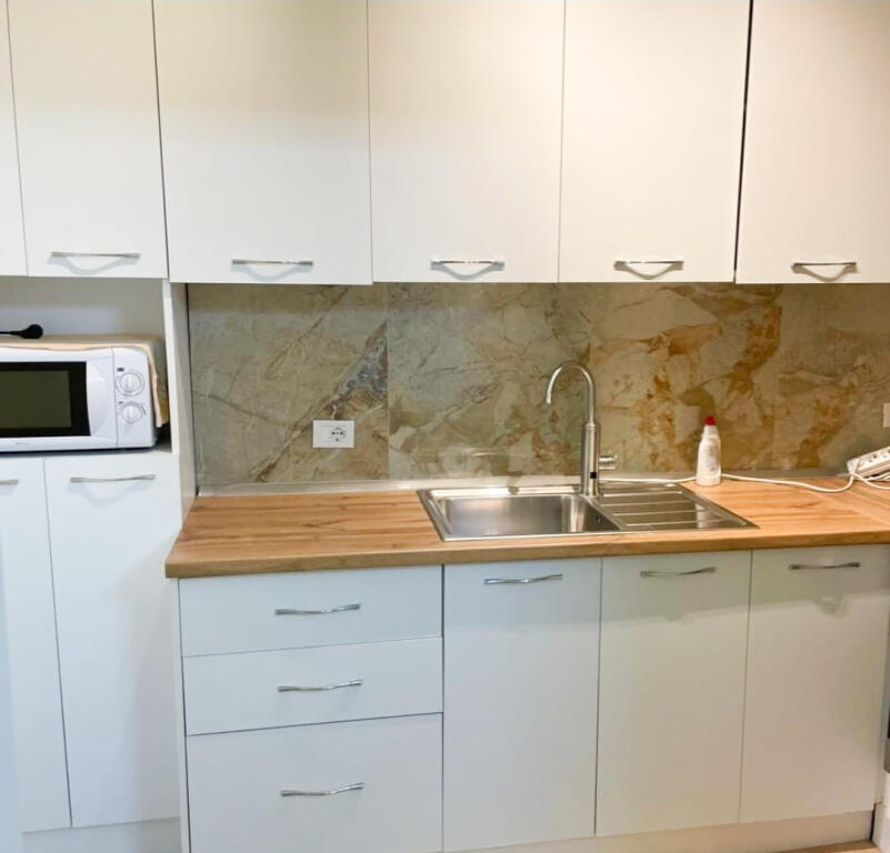 APARTMENT 1+1 FOR RENT! NEAR THE NEW MARKET