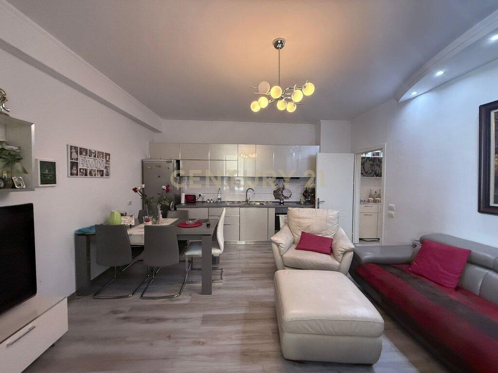 🏙️ Japim me Qira Apartament 1+1 – Ish Ekspozita, Unaza