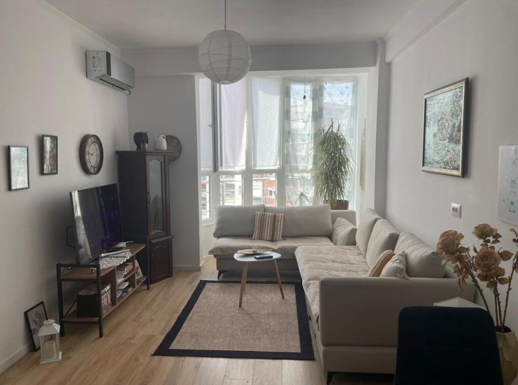 Apartament me Qera 1+1,