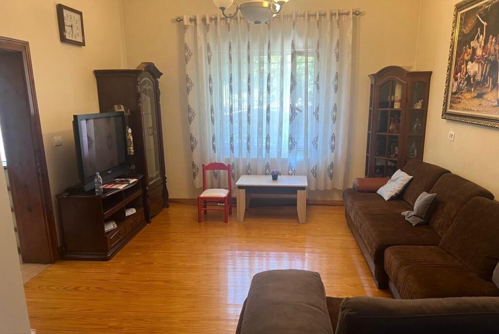 APARTAMENT ME QERA 2+1 LAPRAKE 35.000 LEKE