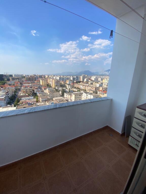 Affittasi 2+1 AL GLOBE DI FRONTE A DELIJORGJI 600€