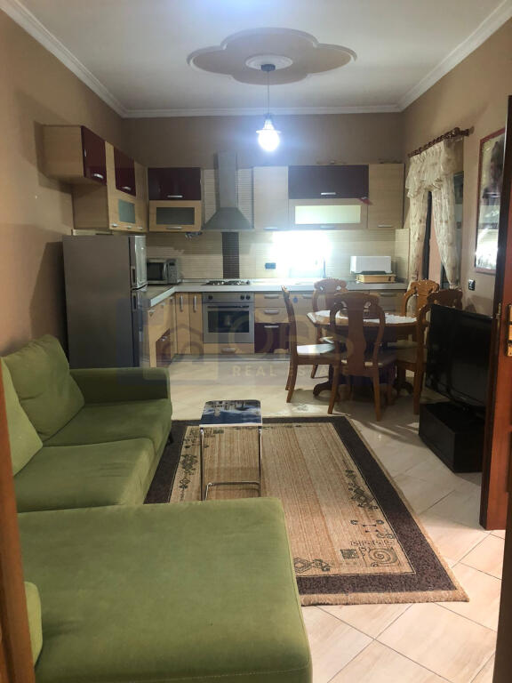 House 1+1 for rent near the Mosque of the Madrasa