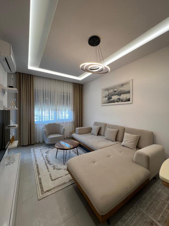 🏠JEPET ME QIRA Apartament 2+1+Post Parkimi 📍Adresa: Rezidenca Henke, prane Spitalit Amerikan 3