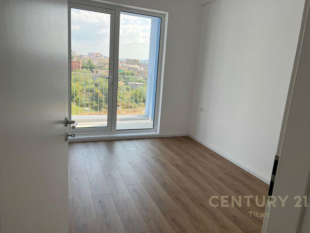 Shitet apartament 1+1, ne rezidencen OxA, Fresk!